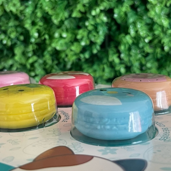 Squishmallows Macaron 8pc Flavored Lip Balms Set New in Package - Picture 6 of 7